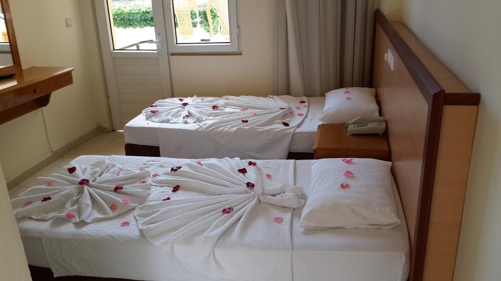 Caner Hotel Kemer Zimmer foto